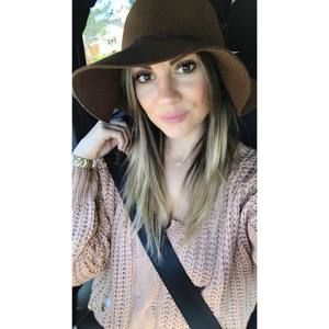 Meet your Posher, Whitney